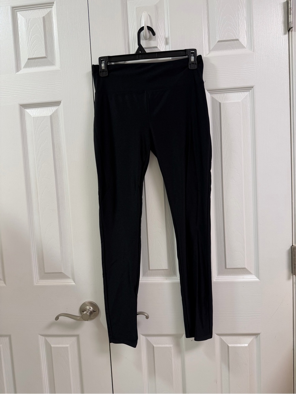 Forever 21 Black Stretch Leggings Size Medium
